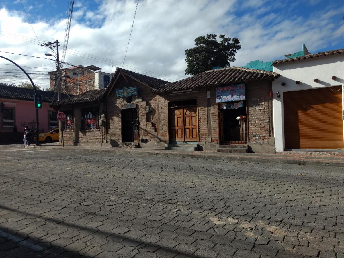 Aylluwasi Guesthouse Otavalo Esterno foto